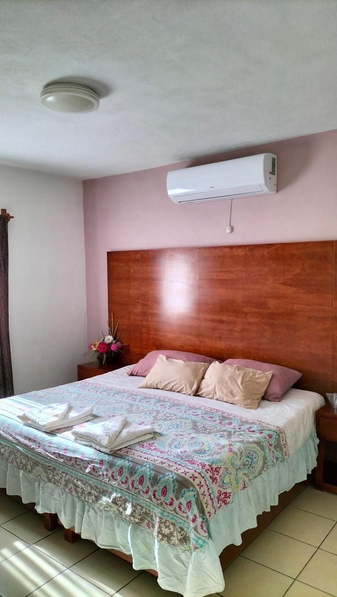 Hotel La Estancia Río Verde Εξωτερικό φωτογραφία